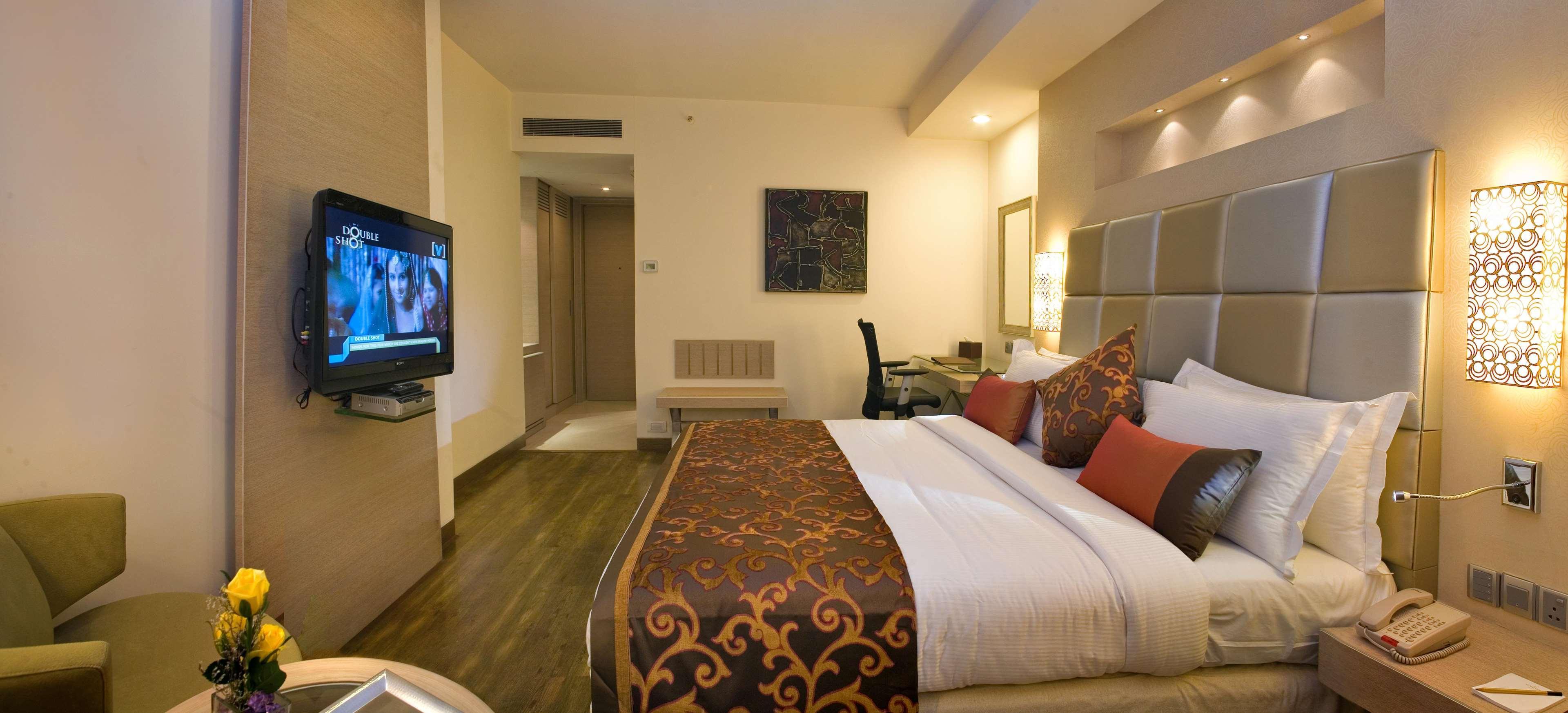 The Sonnet Kolkata Hotel Exterior photo
