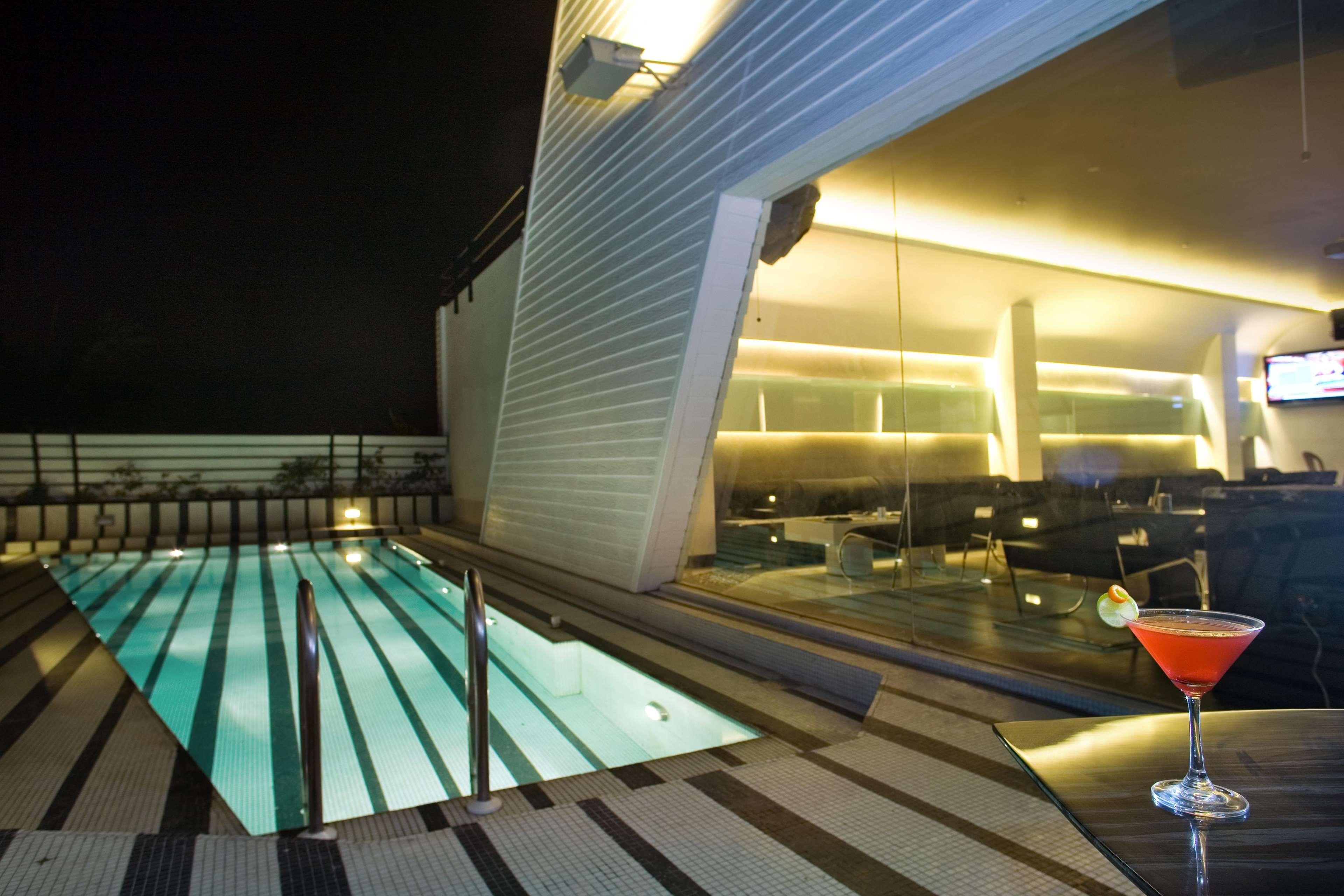 The Sonnet Kolkata Hotel Exterior photo